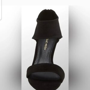 Pelle Moda Black Heels Classic and Elegant